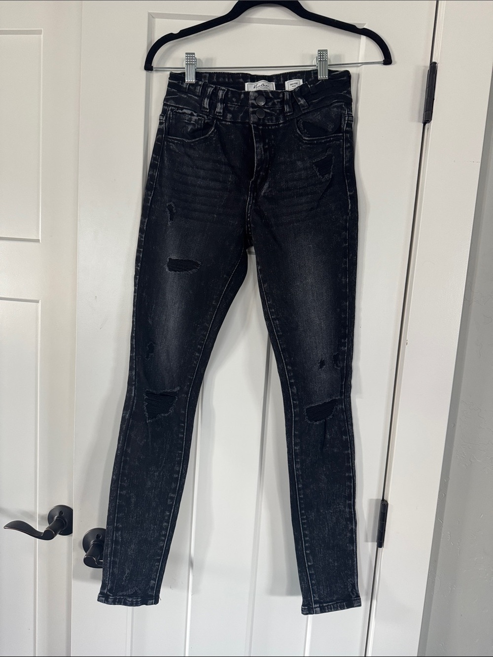 KanCan Black Distressed Women's Skinny Jeans